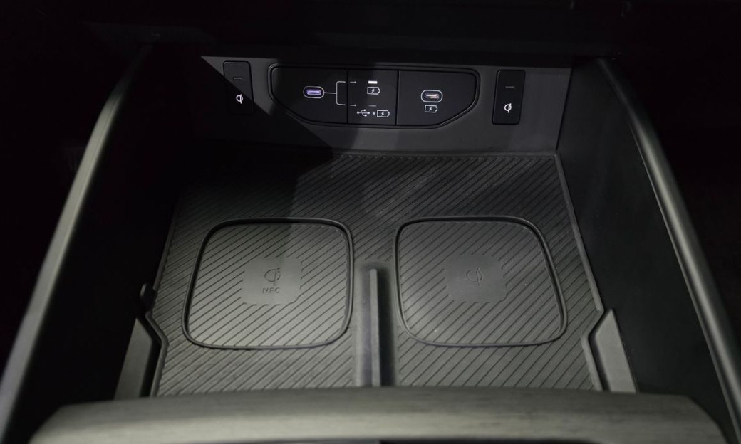 Kia K8 2.5 Gasoline 2WD, 2025