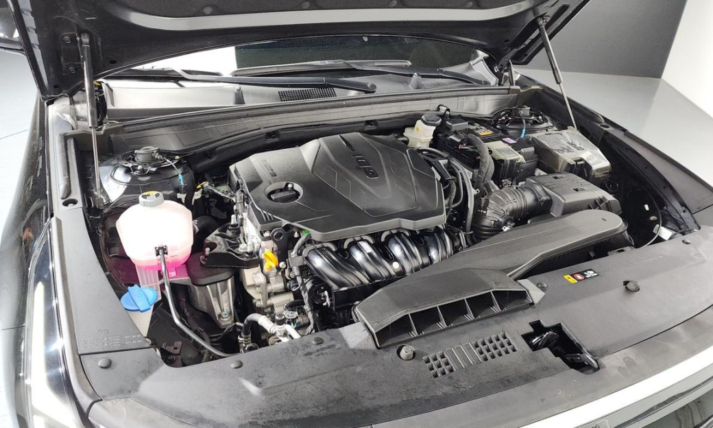 Kia K8 2.5 Gasoline 2WD, 2025