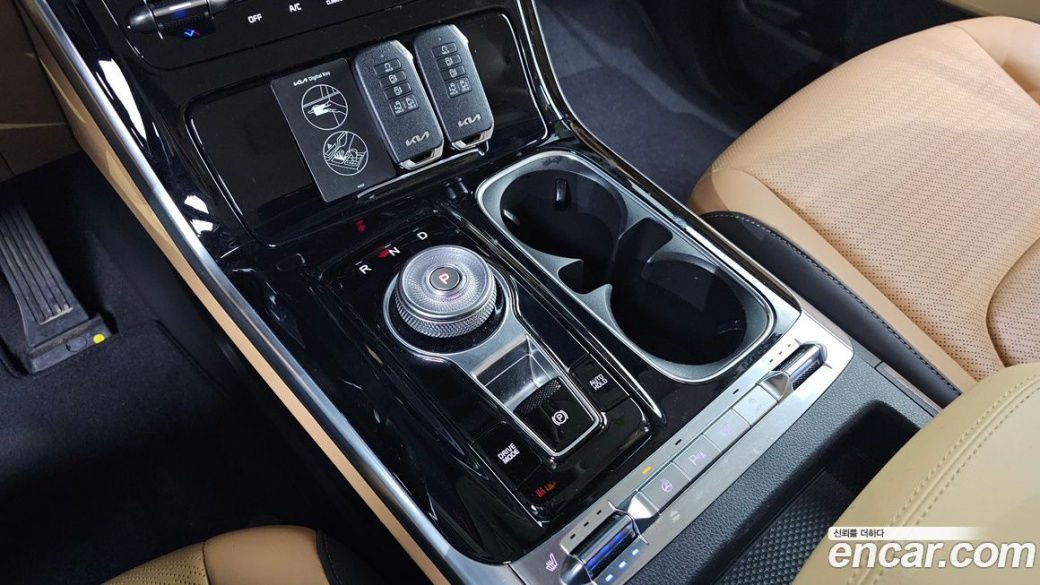 Kia Carnival 7-Seater Signature, 2023