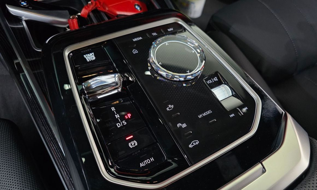 BMW 7-Series 740i xDrive M Sport, 2025