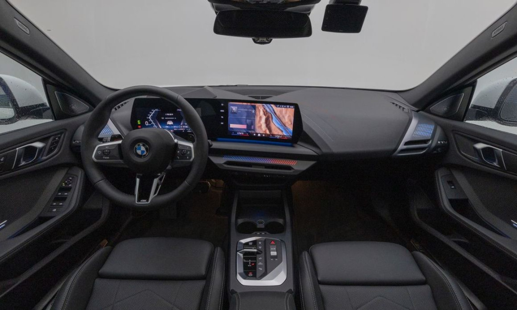 BMW 2-Series 220 M Sport, 2025