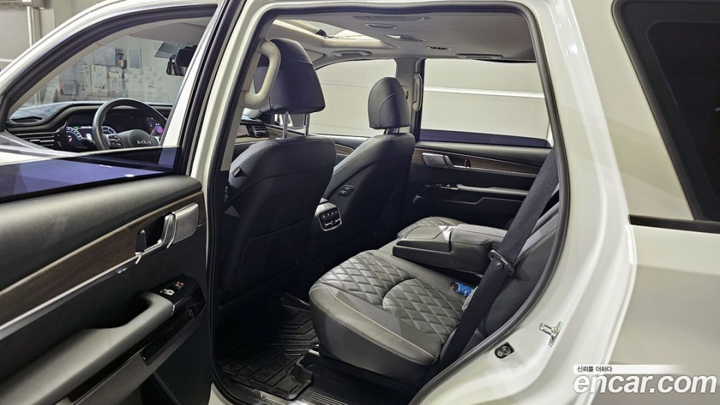 Kia Mohave Diesel 3.0 4WD 7-Seater, 2022