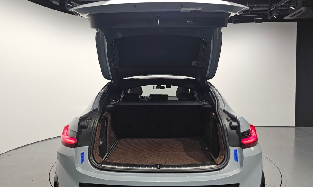 BMW X4 xDrive 20d M Sports Pro, 2023