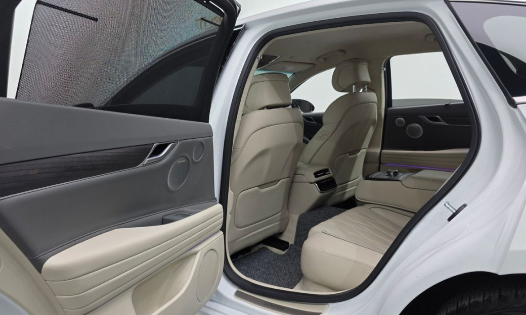 Genesis G80 Gasoline 2.5 Turbo AWD, 2025