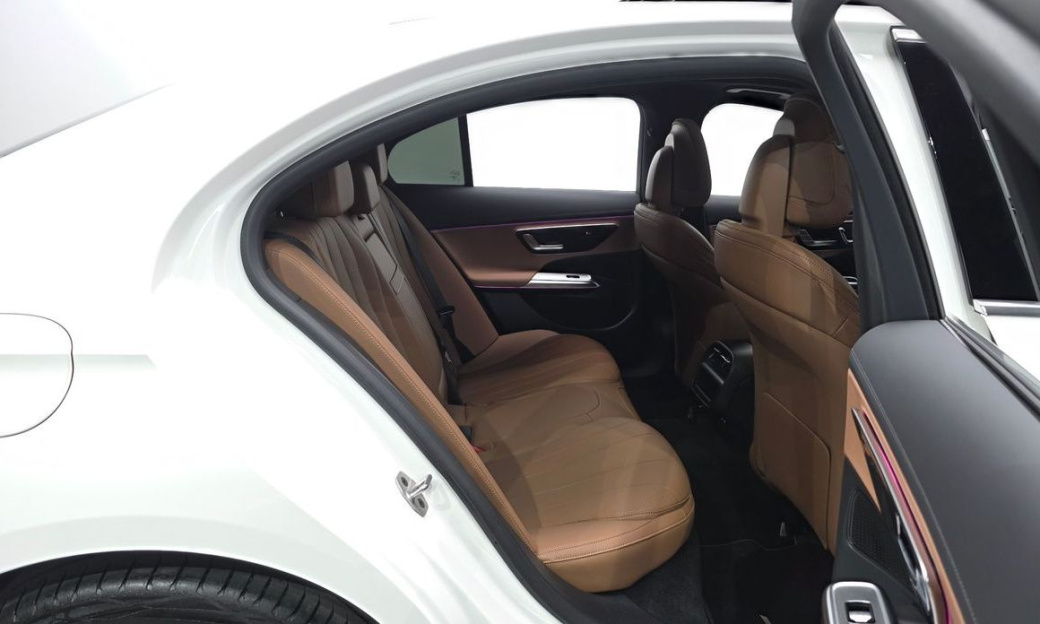 Mercedes-Benz E-Class E200 AMG Line, 2026