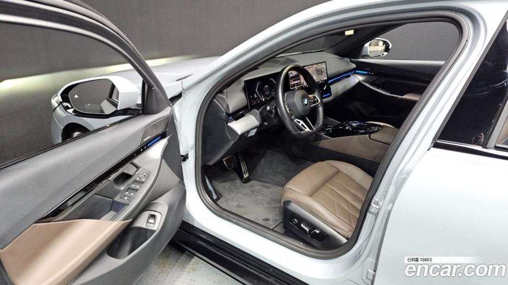 BMW 5-Series 523d M Sport, 2024