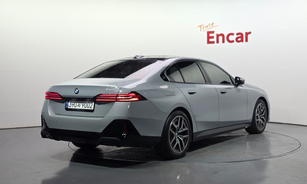 BMW 5-Series 520i M Sport, 2024