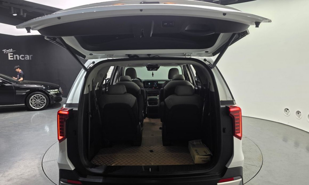 Kia Carnival 9-Seater Noblesse, 2025