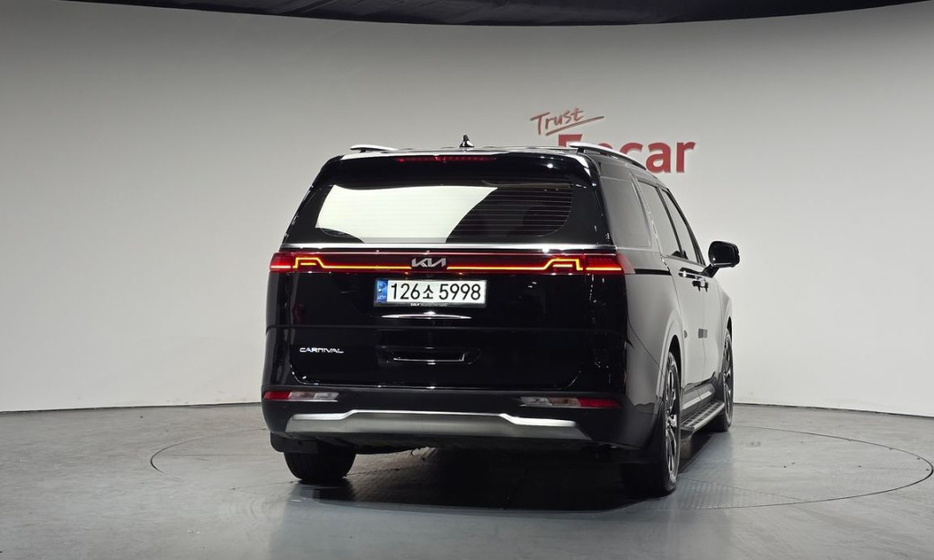 Kia Carnival 9-Seater Signature, 2022