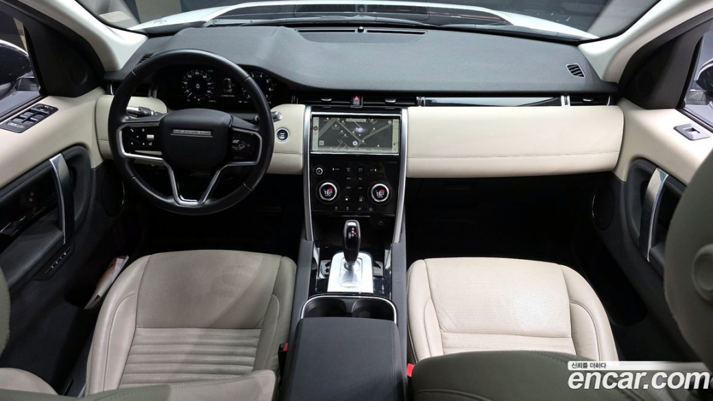 Land Rover Discovery Sport P250 SE, 2022