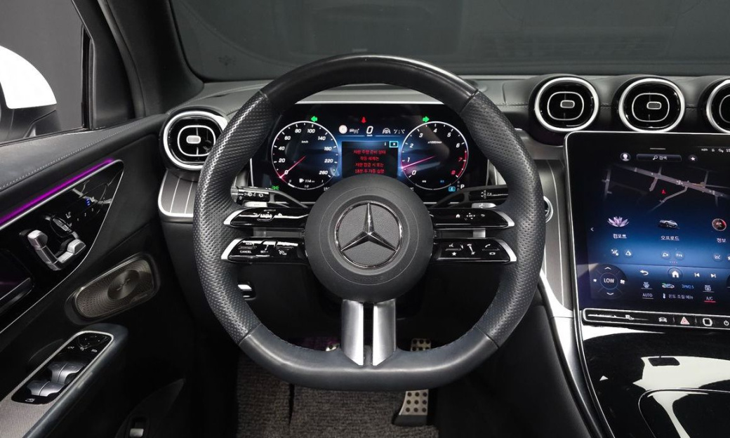 Mercedes-Benz GLC-Class GLC300 4MATIC AMG Line, 2024