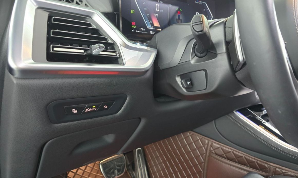 BMW X5 xDrive 40i M Sport, 2025