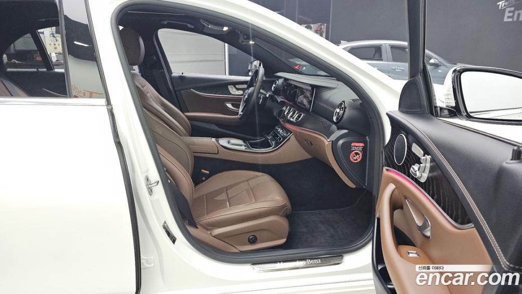 Mercedes-Benz E-Class E250 AMG Line, 2023