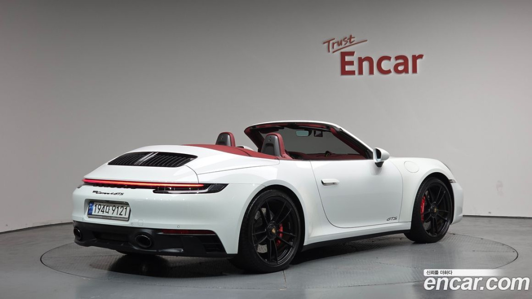 Porsche 911 Carrera 4 GTS Cabriolet, 2022