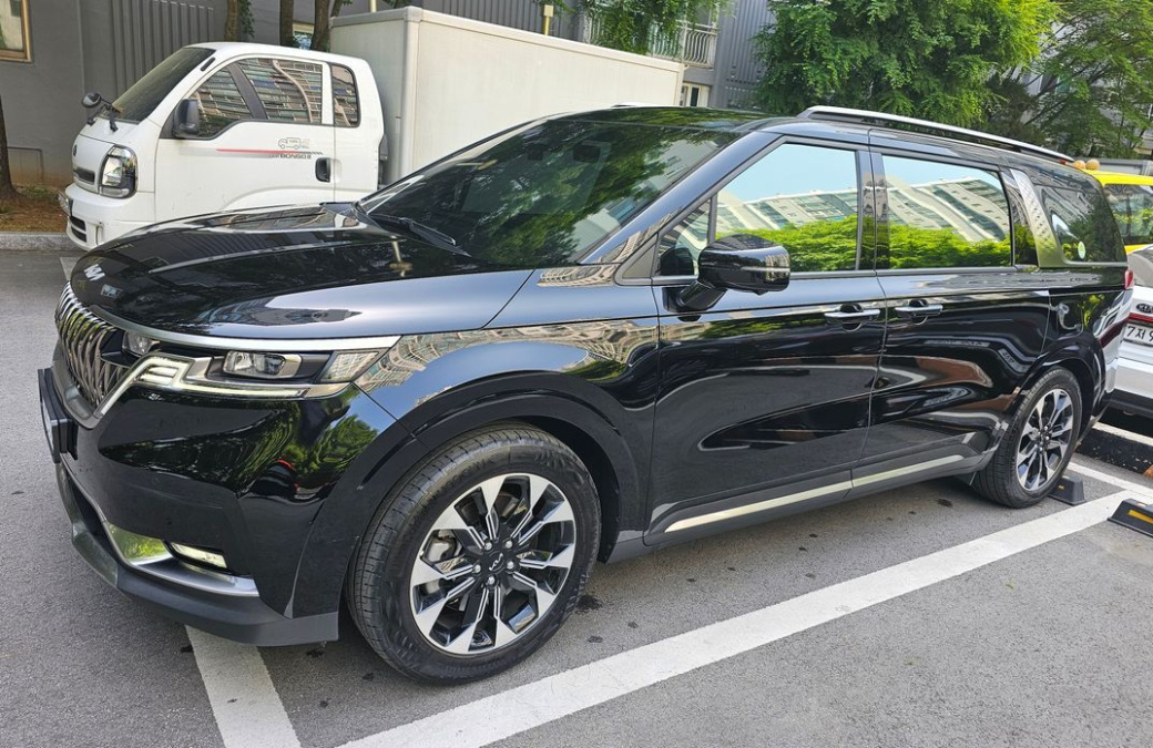 Kia Carnival 9-Seater Noblesse, 2023
