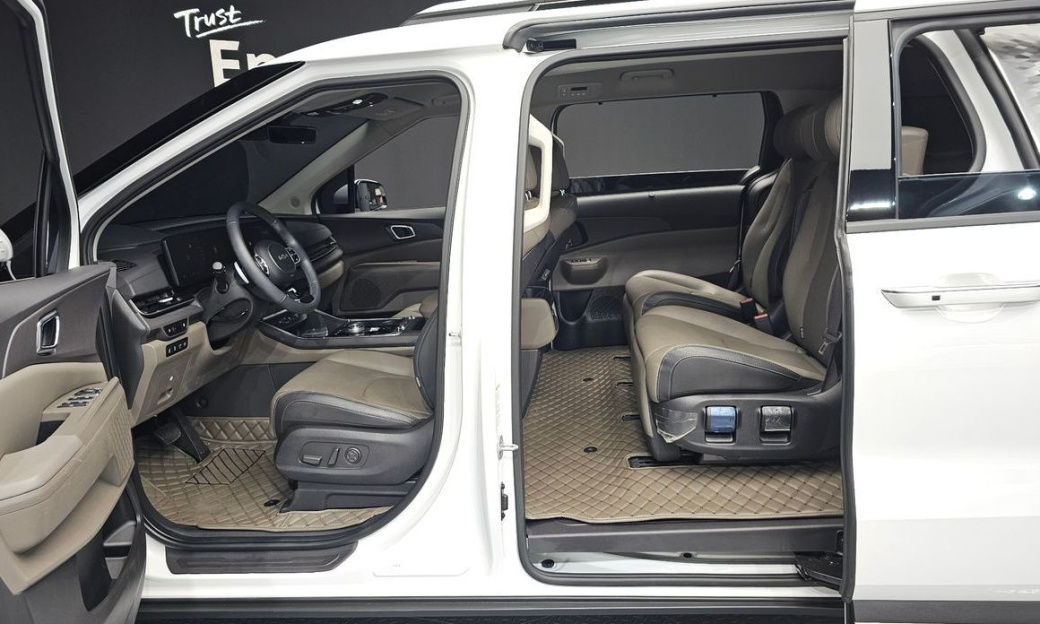 Kia Carnival 7-Seater Noblesse, 2024