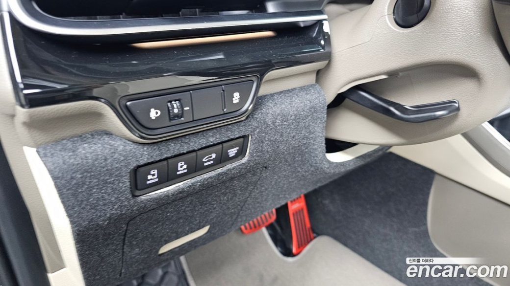 Kia Carnival 7-Seater Gravity, 2025