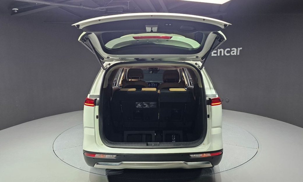 Kia Carnival 7-Seater Signature, 2022