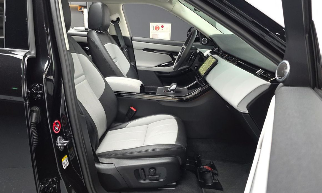 Land Rover Range Rover Evoque P250 Dynamic SE, 2025