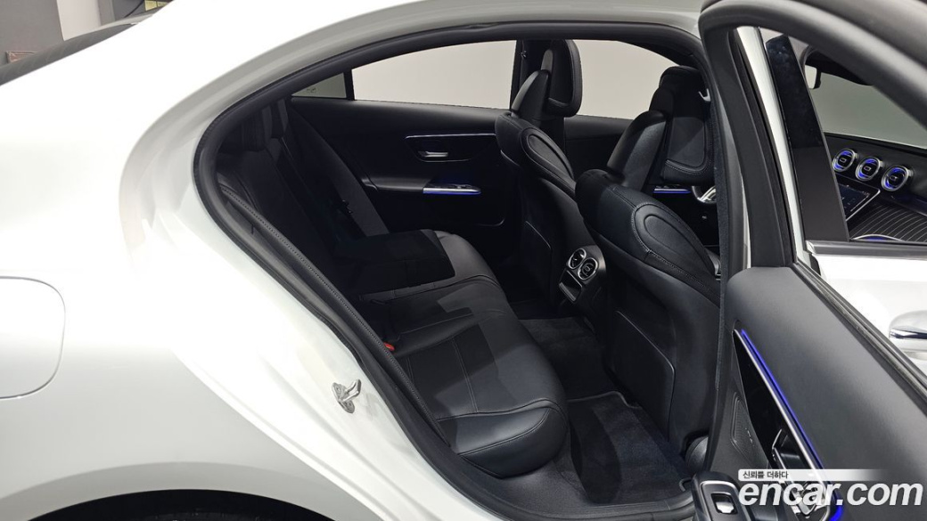 Mercedes-Benz C-Class C300 4MATIC Avantgarde, 2023