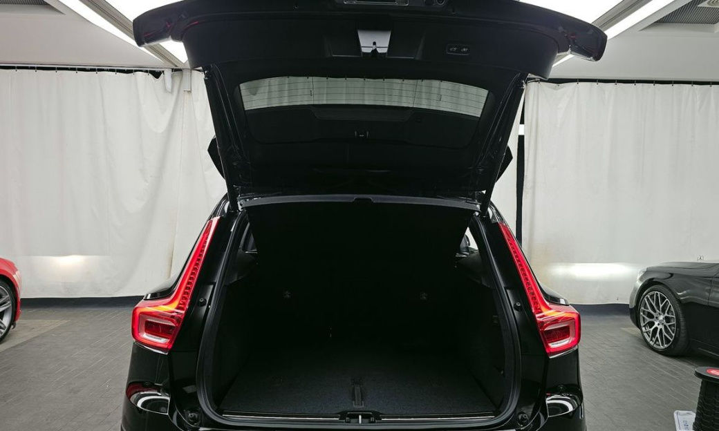 Volvo XC40 B4 Ultimate Bright, 2024