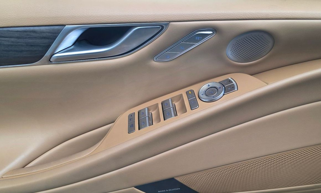 Genesis G80 Gasoline 2.5 Turbo 2WD, 2025