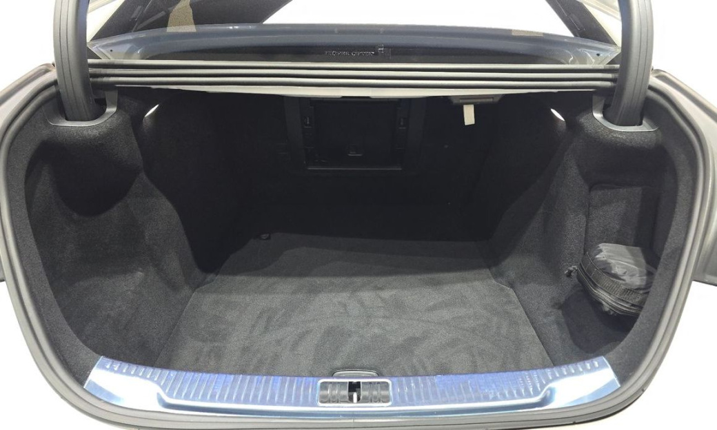 Mercedes-Benz S-Class S500 4MATIC, 2024
