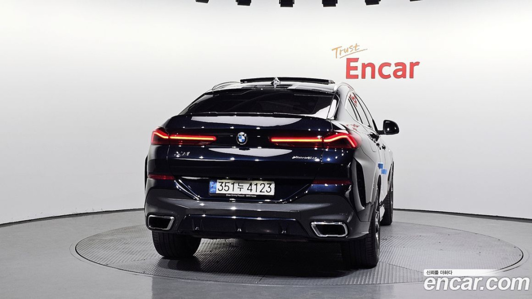 BMW X6 xDrive40i M Sport, 2022