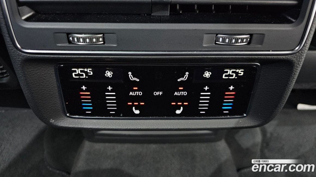 Audi Q8 55 TFSI Quattro Premium, 2023