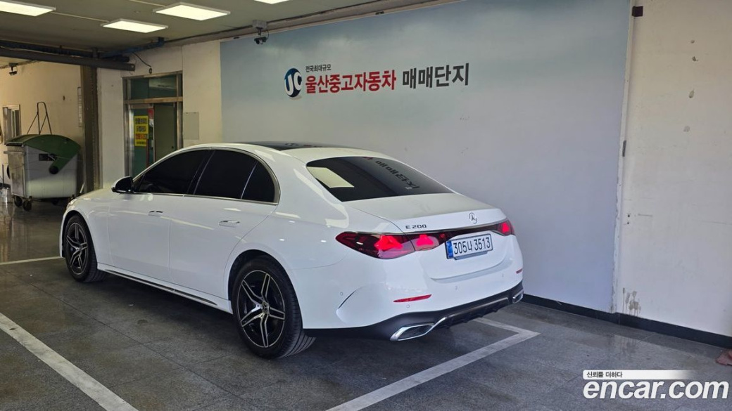 Mercedes-Benz E-Class E200 AMG Line, 2026