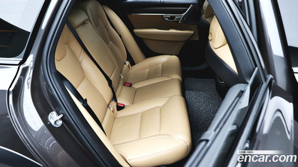 Volvo V90 B5 Ultimate AWD, 2024