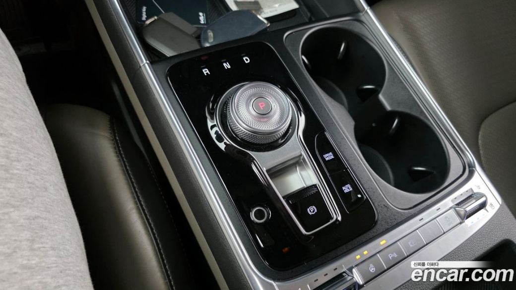 Kia Carnival 9-Seater Gravity, 2025