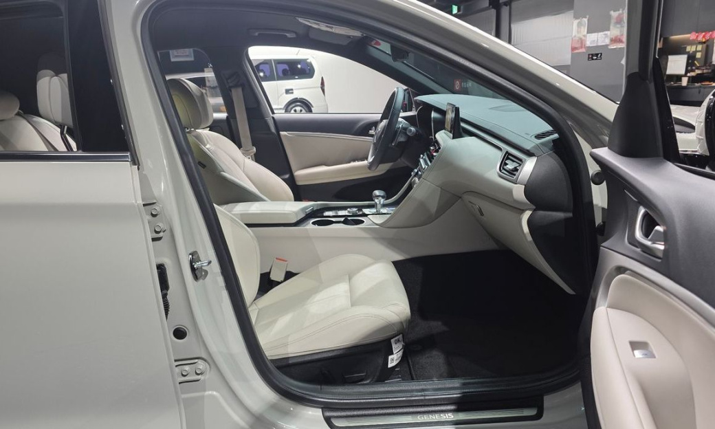 Genesis G70 Gasoline 2.5T 2WD, 2024
