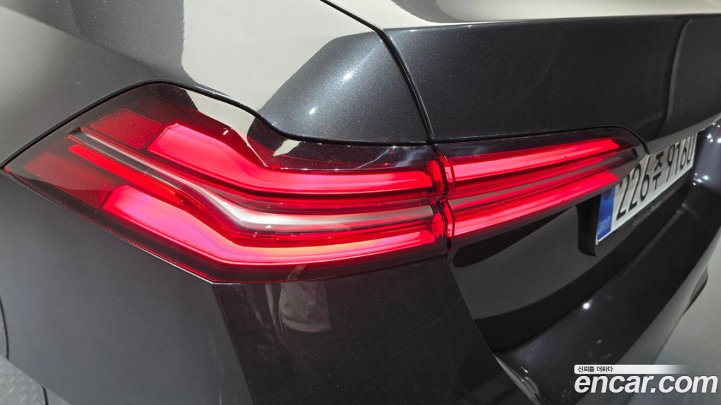 BMW 5-Series 520i M Sport, 2025