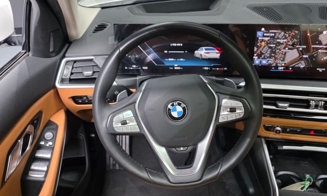 BMW 3-Series 320i, 2024