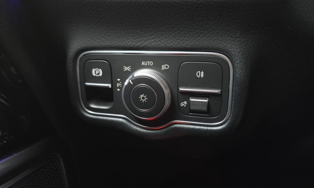 Mercedes-Benz G-Class G450d, 2025