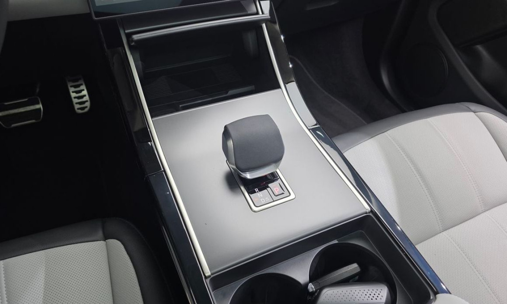 Land Rover Range Rover Evoque P250 Dynamic SE, 2025
