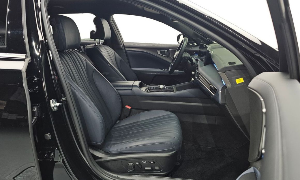 Kia K8 2.5 Gasoline 2WD, 2025