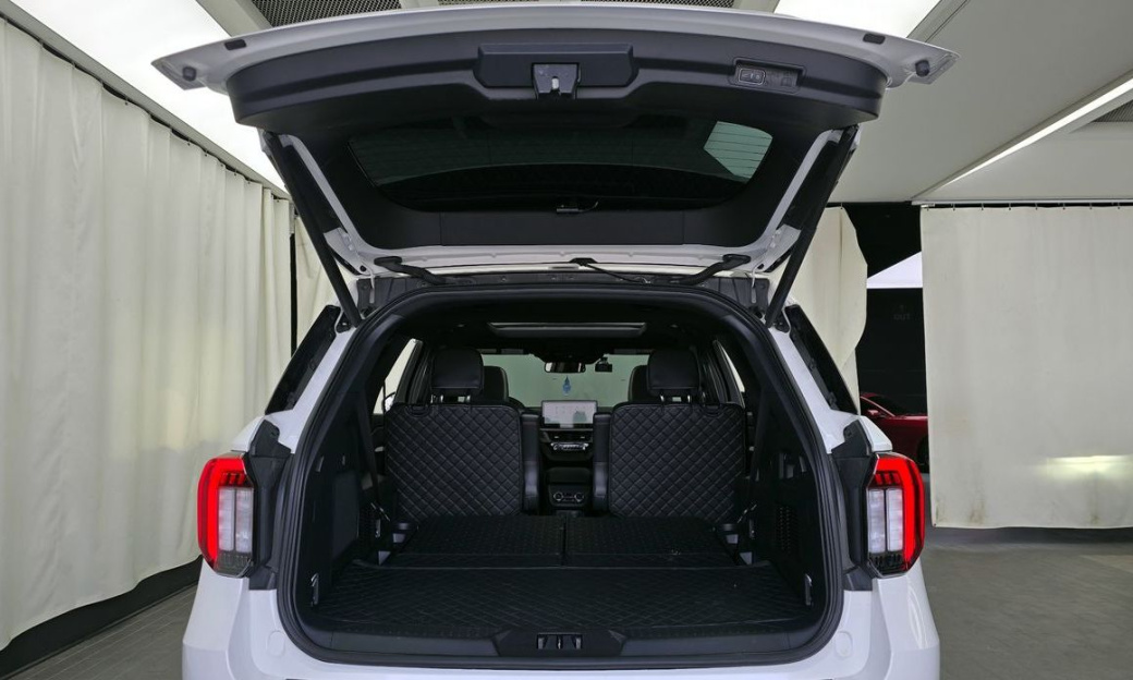 Ford Explorer 2.3 ST-Line 4WD, 2025