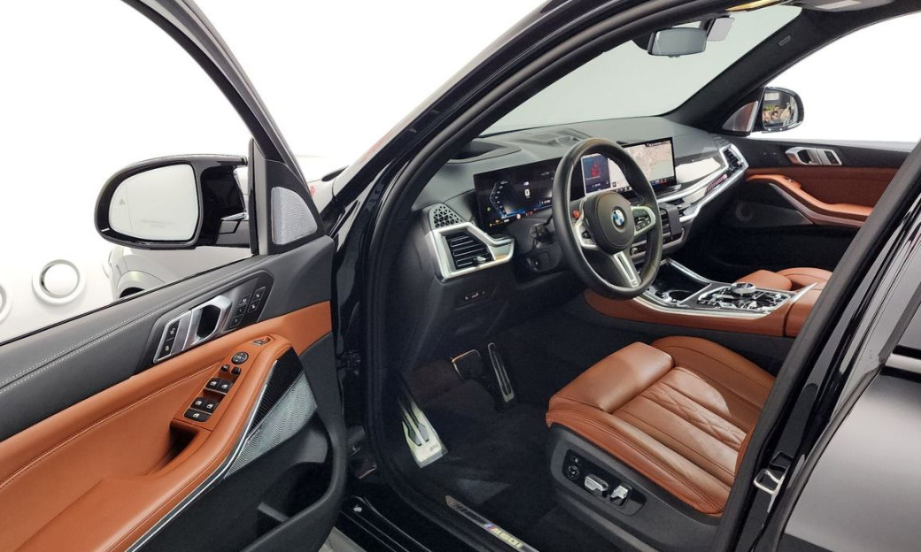 BMW X5 M60i, 2024