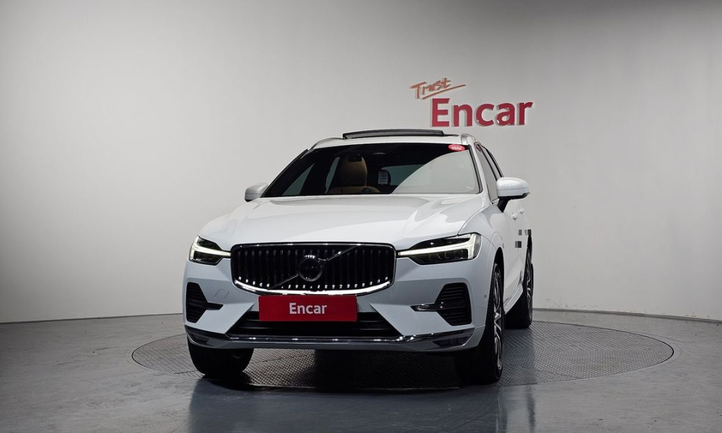 Volvo XC60 B5 Ultra Bright, 2025