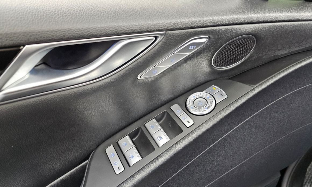Genesis G80 Gasoline 2.5 Turbo AWD, 2024