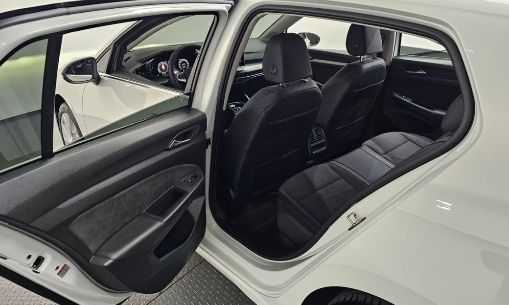 Volkswagen Golf 2.0 TDI Premium, 2025