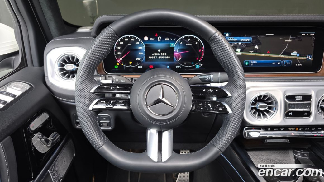 Mercedes-Benz G-Class G450d, 2025