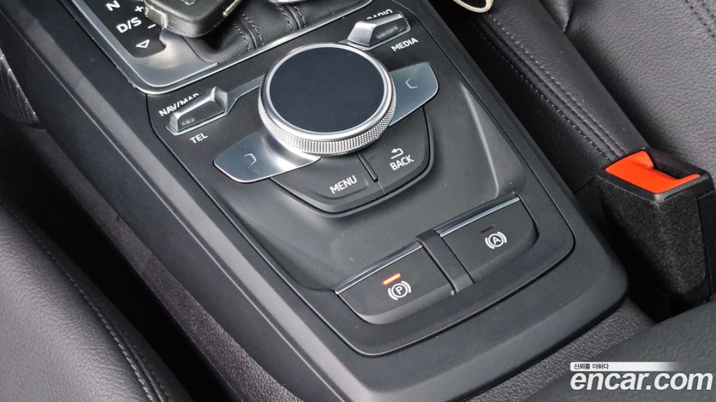Audi Q2 35 TDI, 2023