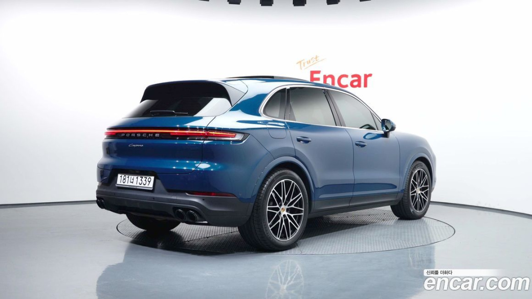 Porsche Cayenne 3.0, 2024