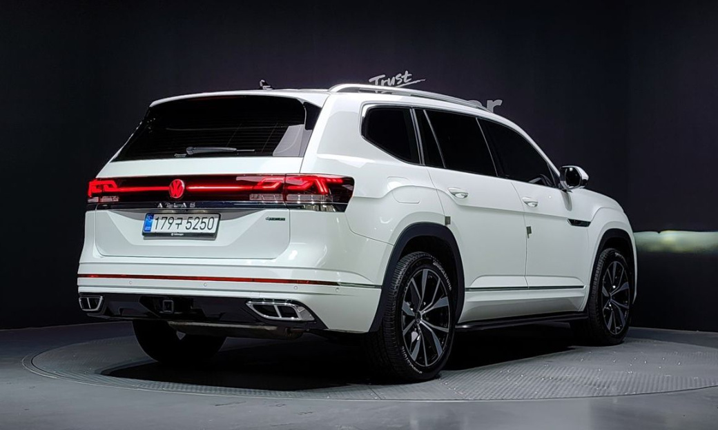 Volkswagen Atlas 2.0 TSI R-LINE 7-Seater, 2025