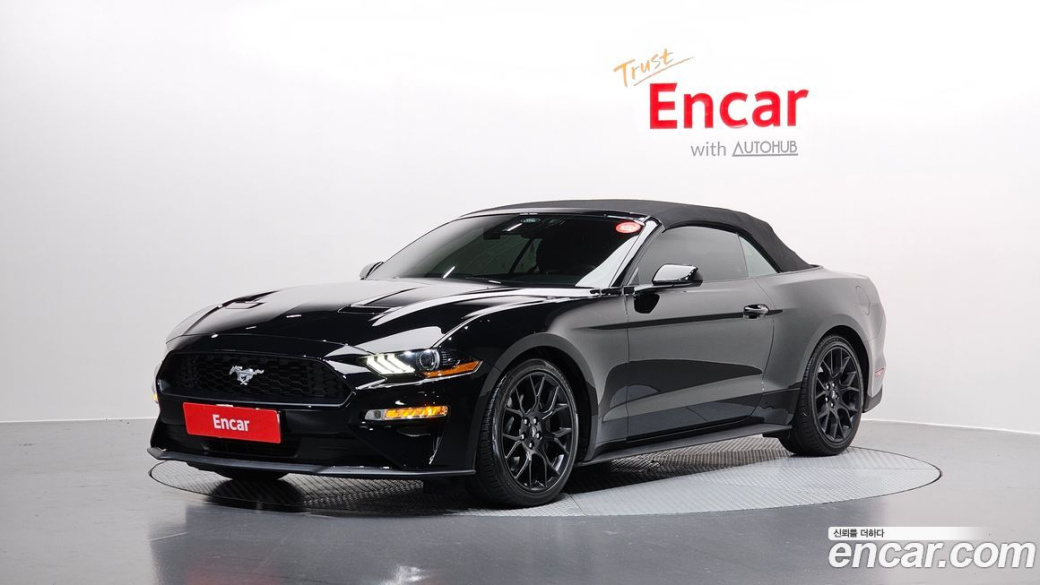 Ford Mustang Convertible, 2022