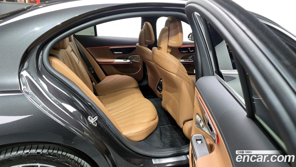 Mercedes-Benz E-Class E450 4MATIC, 2024