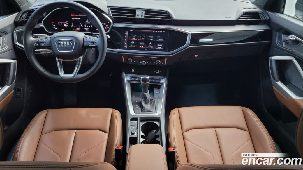 Audi Q3 35 TDI Premium, 2025